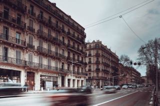 Photo d'illustration : des immeubles d'habitation le long d'une rue